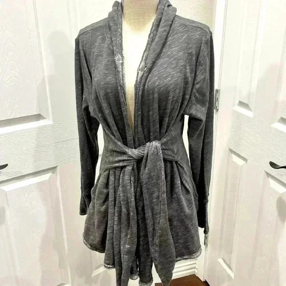 Active brand plus size belted,hooded, jacket w reverse hem - Picture 2 of 10